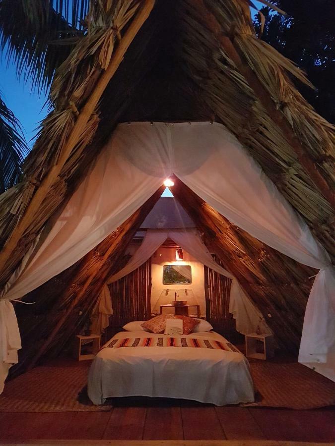 El Buho Bacalar Eco-Cabanas Hostal Bagian luar foto